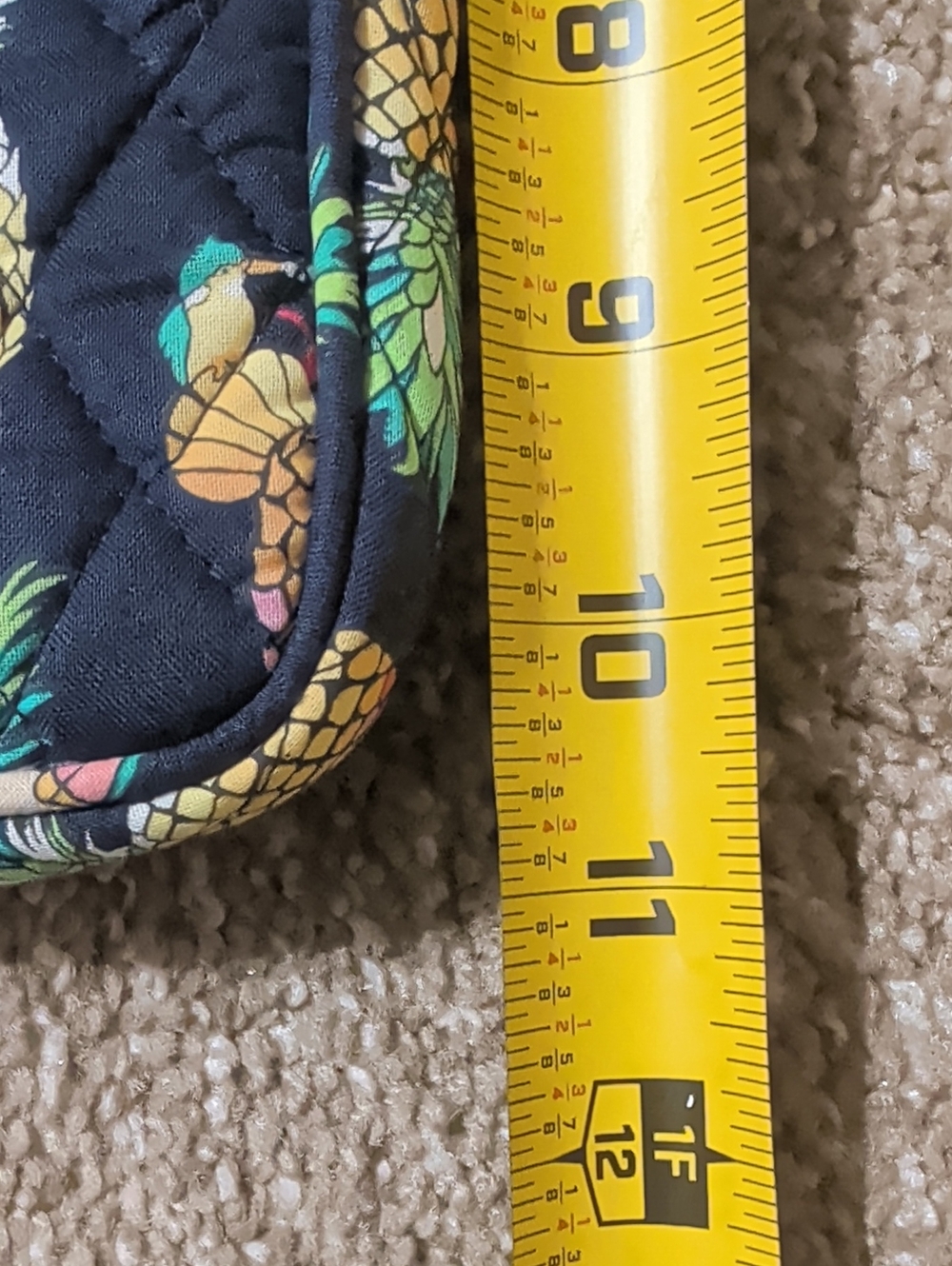 Quilted Pineapple Print Tablet Sleeve - Picture 5 of 6